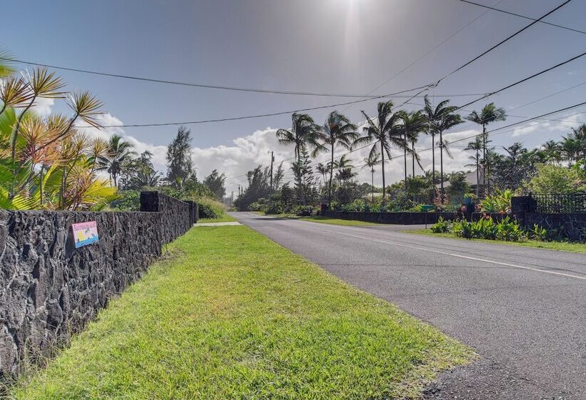 Coastal Keaau Home: Ocean & Sunrise Views, Pool