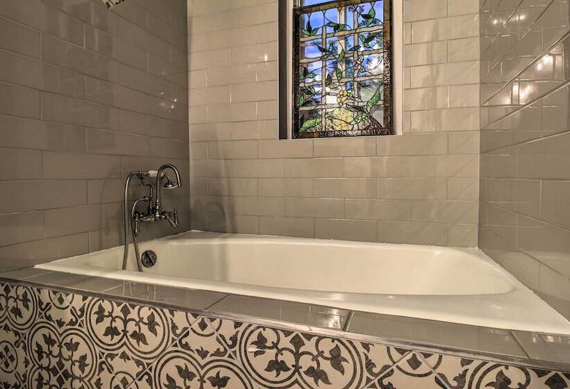 Colonels Island Haven: Panoramic Water Views