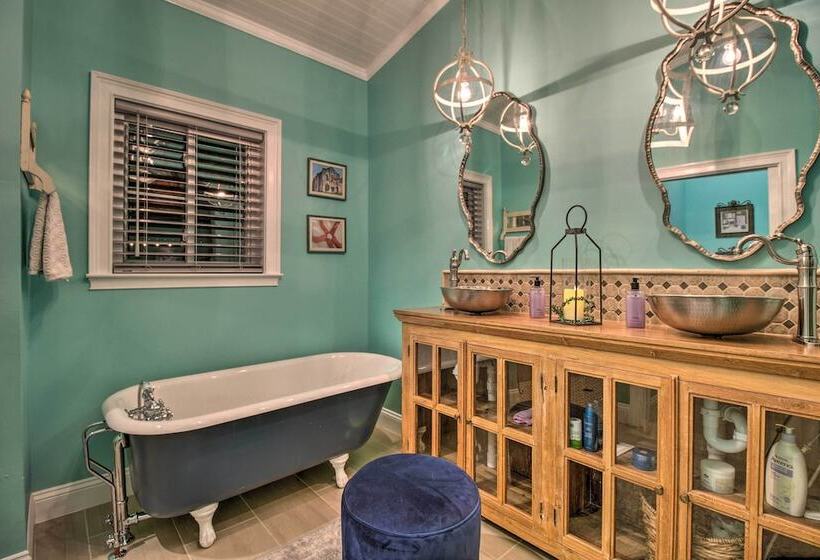 Colonels Island Haven: Panoramic Water Views