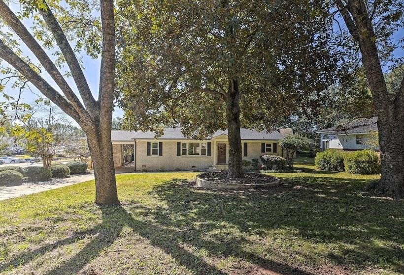 Contemporary Athens Home < 2 Miles To Uga!