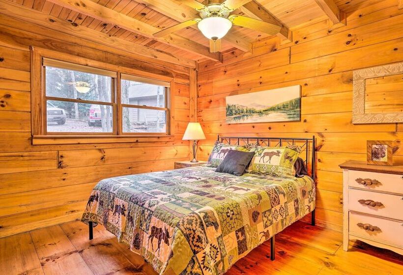 Cozy Blue Ridge Cabin W/ Hot Tub!