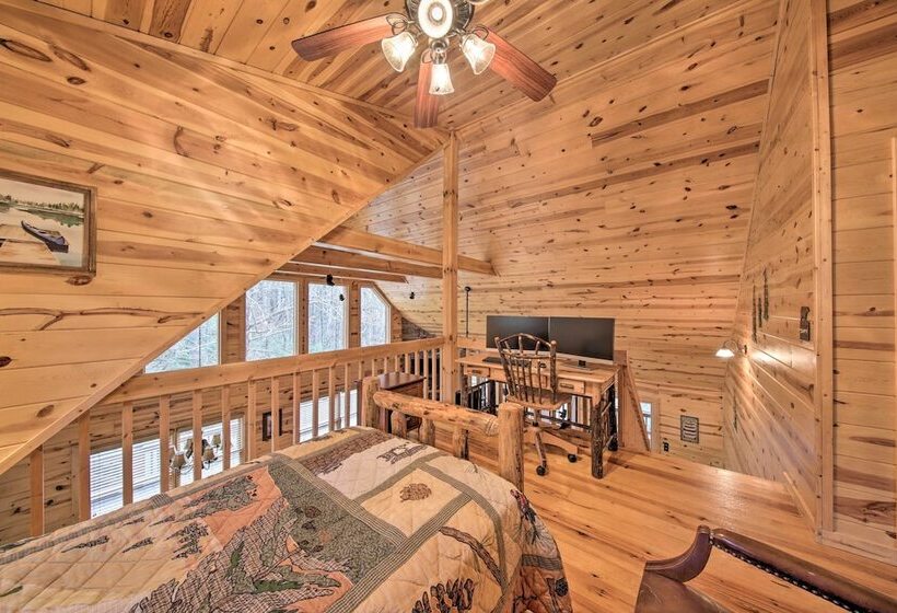 Cozy Blue Ridge Cabin W/ Sauna & Trail Access!