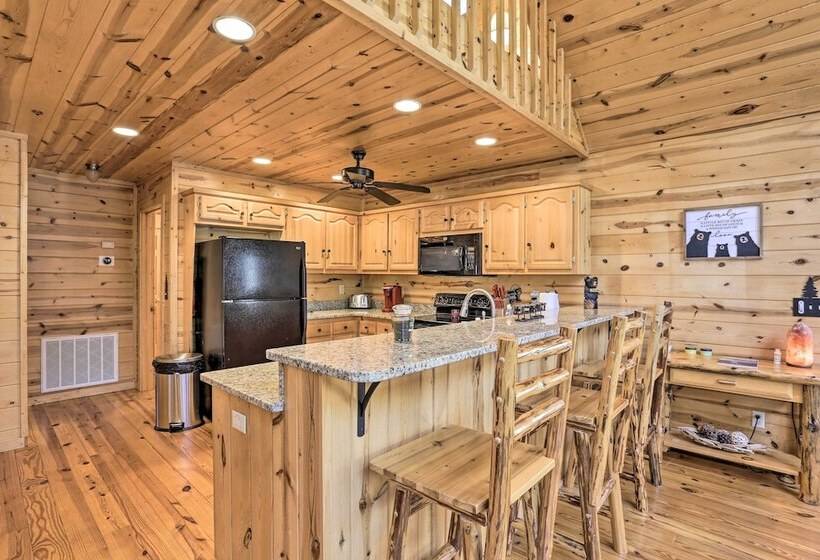 Cozy Blue Ridge Cabin W/ Sauna & Trail Access!