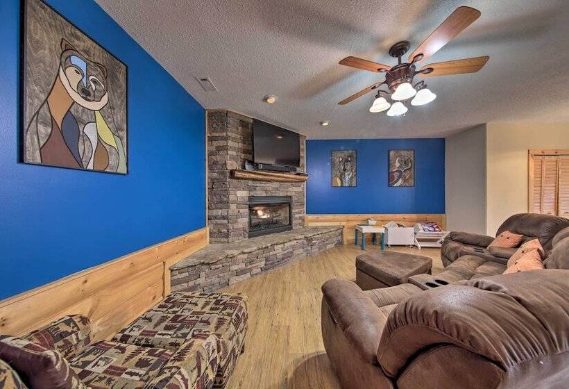 Cozy Blue Ridge Cabin W/ Sauna & Trail Access!