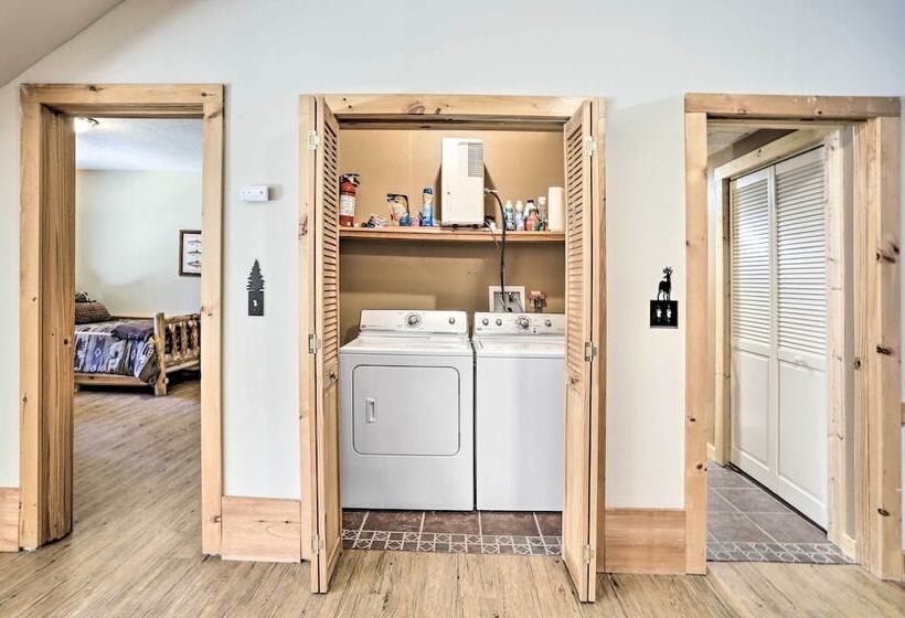 Cozy Blue Ridge Cabin W/ Sauna & Trail Access!