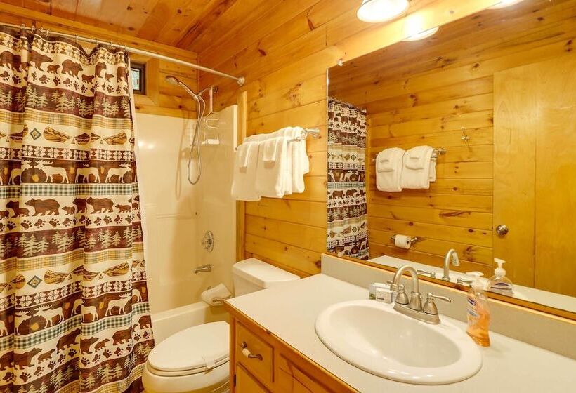 Cozy Cabin In Cherry Log W/ Hot Tub & Fire Pit!