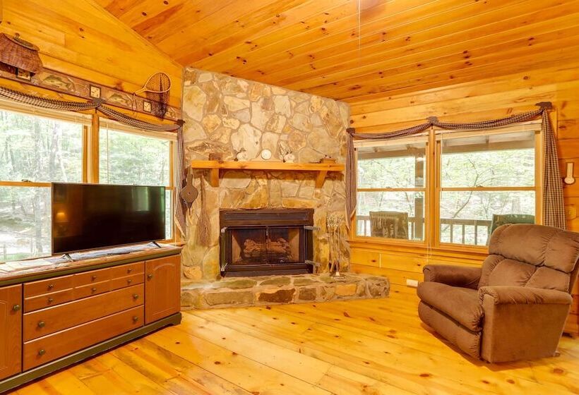 Cozy Cabin In Cherry Log W/ Hot Tub & Fire Pit!