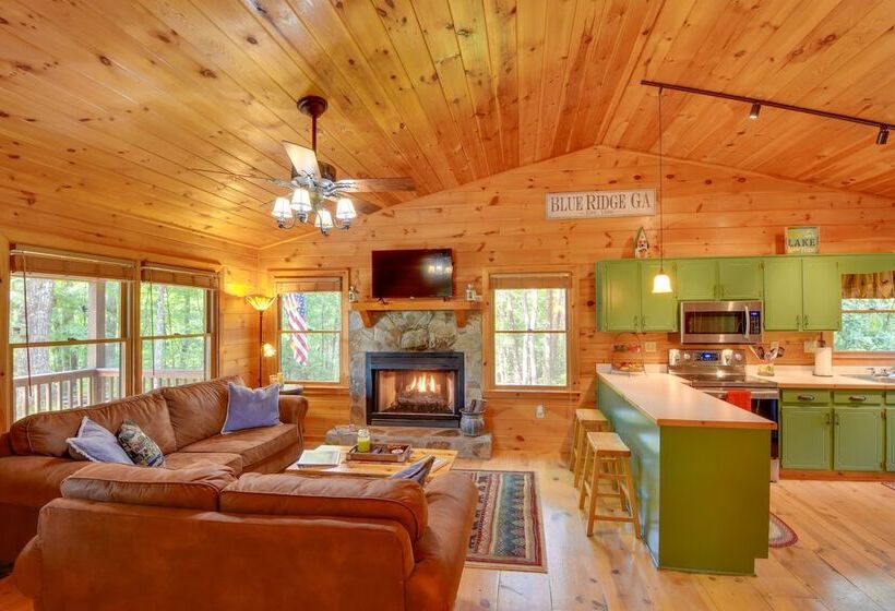 Cozy Cabin In Private Location W/ Hot Tub & Grill!