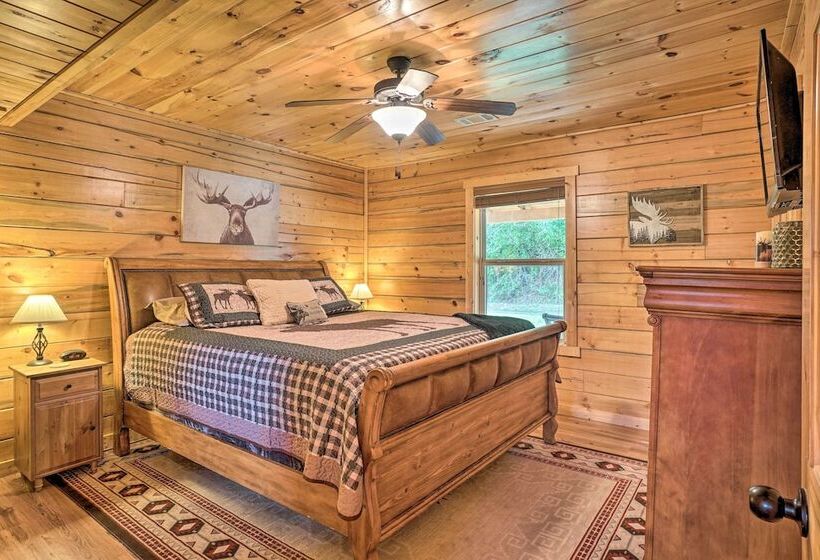 Cozy Cabin Living By Lake Chatuge W/ Covered Patio