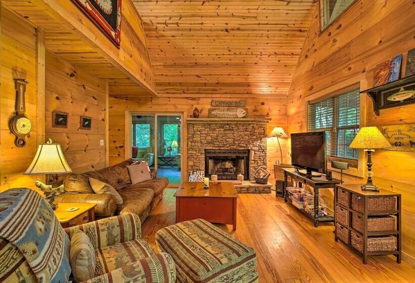 Cozy Cabin W/ Deck, Walk To Wildcat Creek & Dining