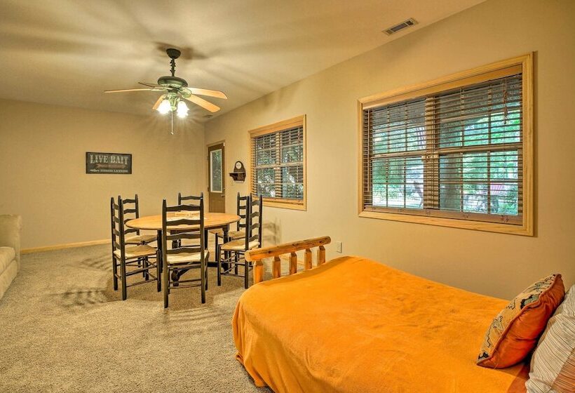 Cozy Cabin W/ Deck, Walk To Wildcat Creek & Dining