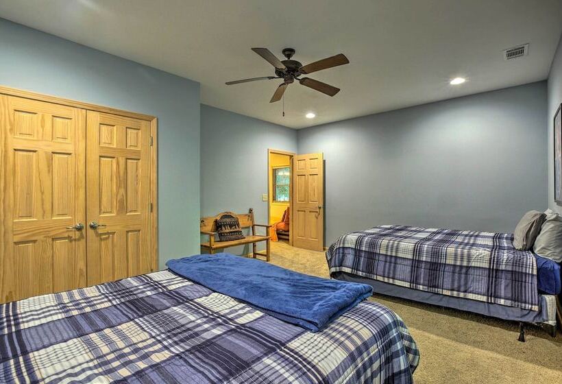 Cozy Cabin W/ Deck, Walk To Wildcat Creek & Dining