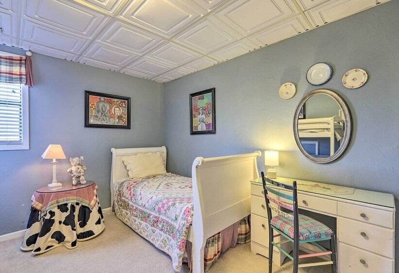 Cozy Caymus Cabin ~ 3 Miles To Callaway Gardens!