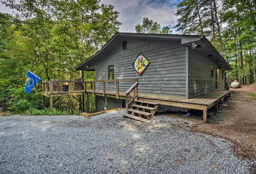 Cozy Clayton Cabin W/ Deck & Mountain Views!