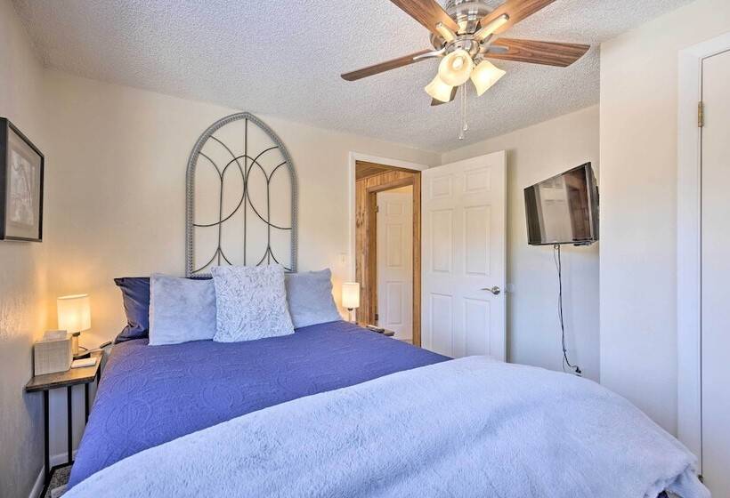 Cozy Co Rocky Mountain Retreat Near Pikes Peak!