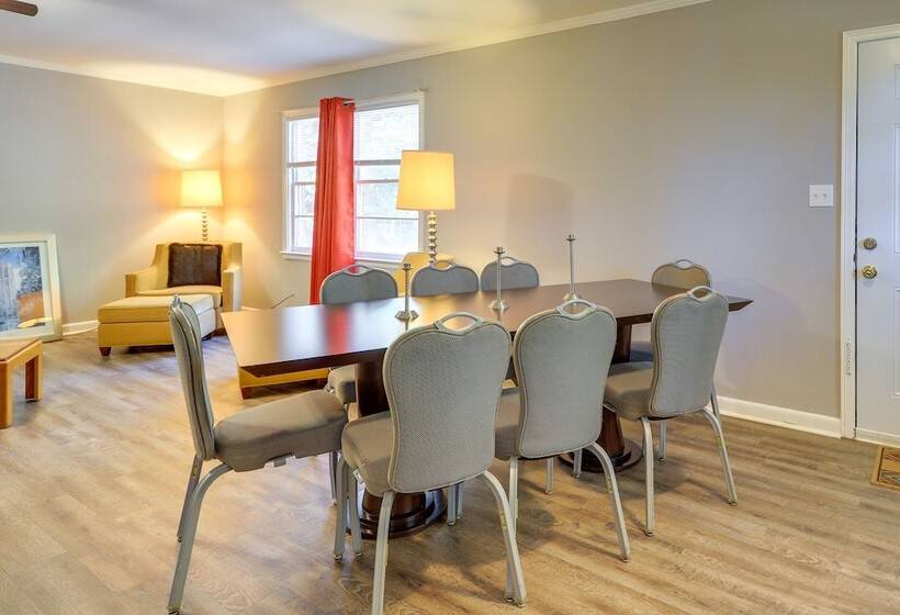 Cozy & Convenient Macon Home ~ 3 Mi To Town!