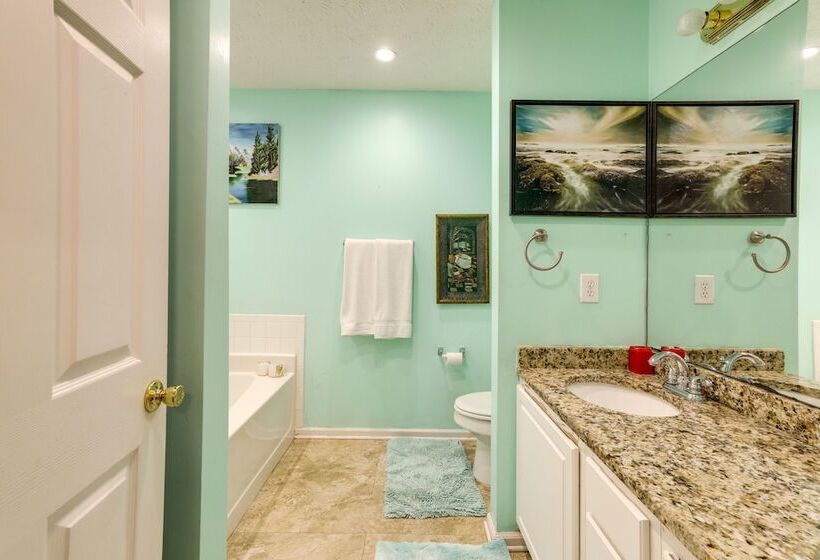 Cozy Georgia Retreat W/ Air Hockey Table & Sunroom