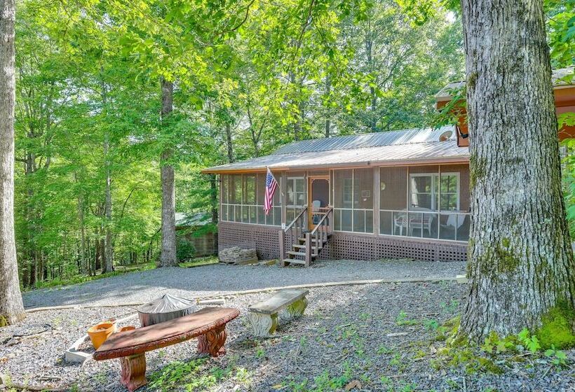 Cozy Hiawassee Cabin   4 Mi To Lake Chatuge!