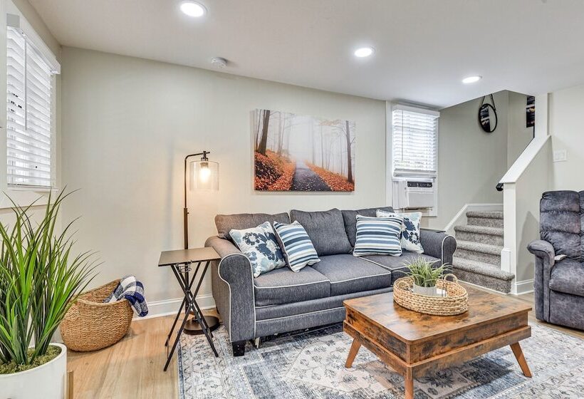 Cozy Jacksonville Cottage, Walkable Location!