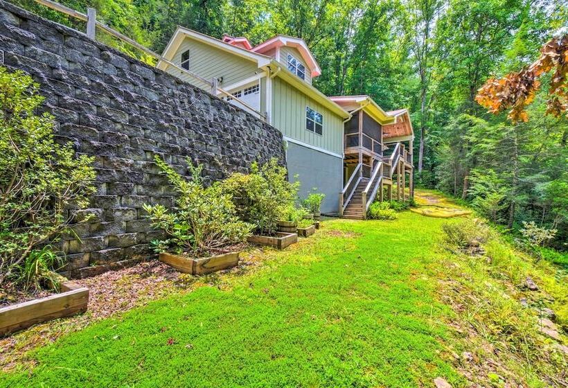 Cozy Riverside Dahlonega Home W/ Kayaks + Fire Pit