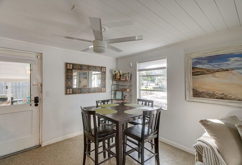 Cozy St Simons Island Cottage Close To Beaches!
