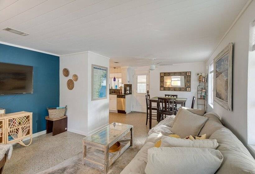 Cozy St Simons Island Cottage Close To Beaches!