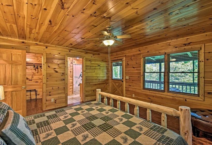Cozy  Sunset View  Cabin W/ Hot Tub & Game Room!