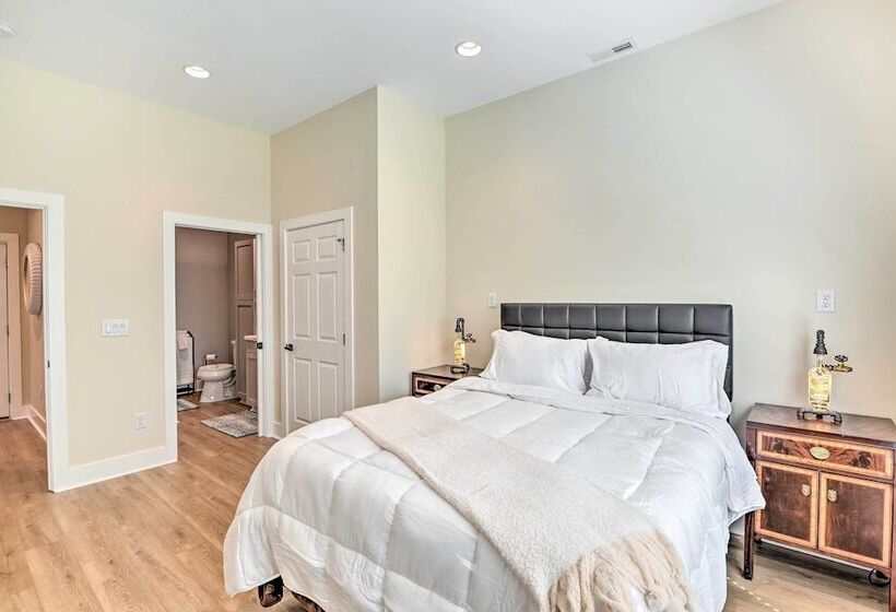 Cozy Tennessee Country Retreat On 5 Acres!