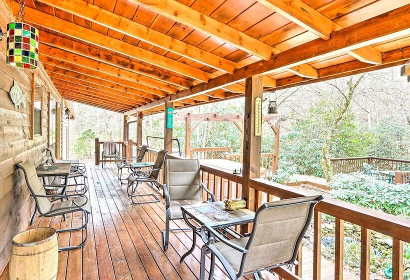 Creek Bend Escape  W/ Hot Tub + River Views!