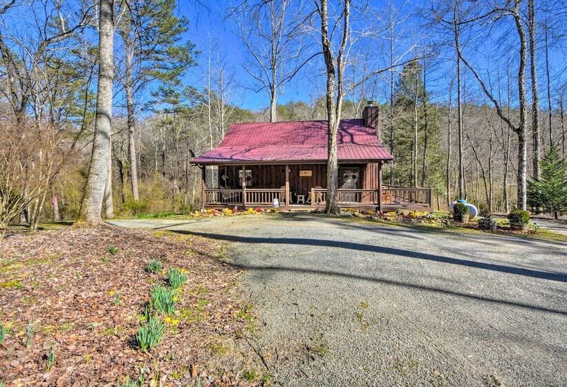 Creekside Cabin In The Blue Ridge Mountains!