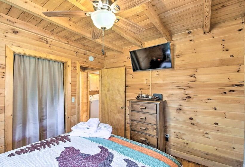 Creekside Cabin In The Blue Ridge Mountains!