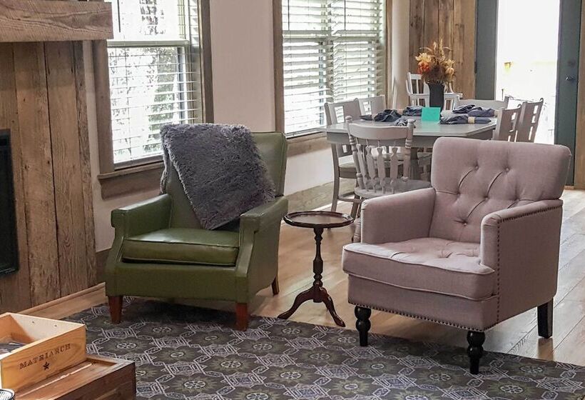 Creekside Craftsman Retreat In North Ga Mountains!