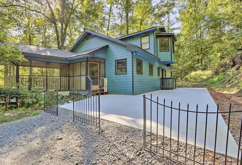 Custom Built Luxury Cabin W/ Tesla Charger!