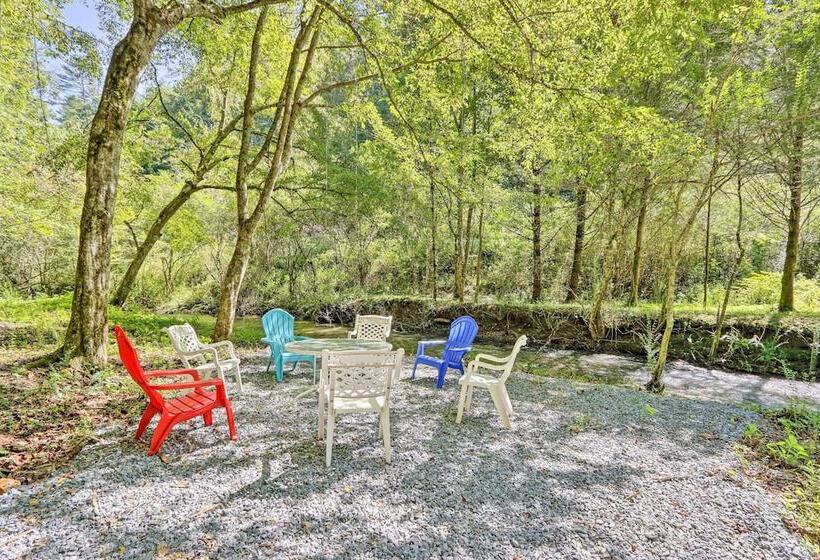 Custom Built Luxury Cabin W/ Tesla Charger!