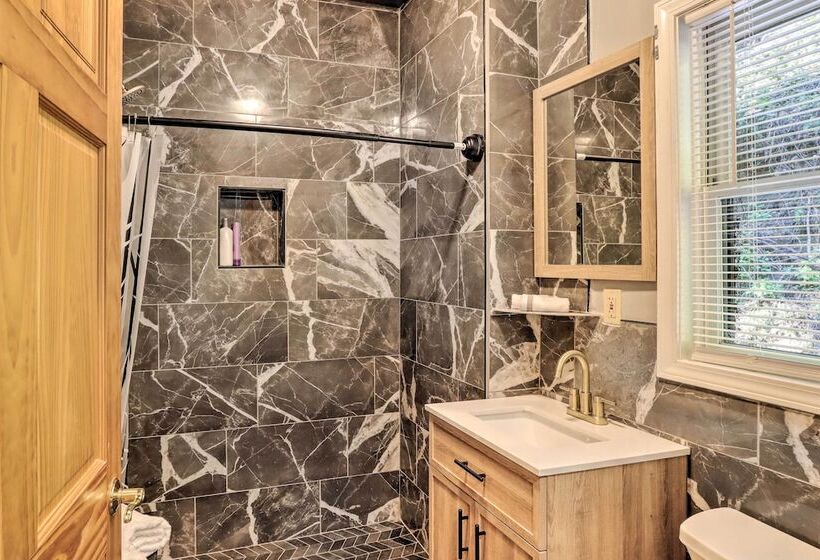 Custom Built Luxury Cabin W/ Tesla Charger!