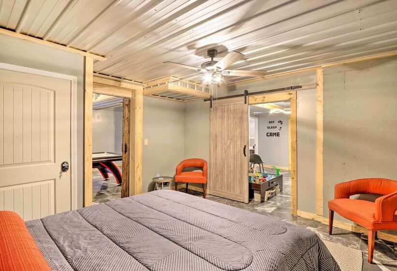 Custom Built Luxury Cabin W/ Tesla Charger!