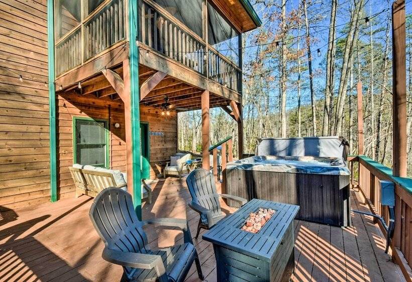 Dahlonega Cabin W/ Hot Tub, 4 Mi To Downtown!