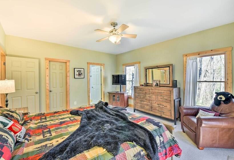 Dahlonega Cabin W/ Hot Tub, 4 Mi To Downtown!