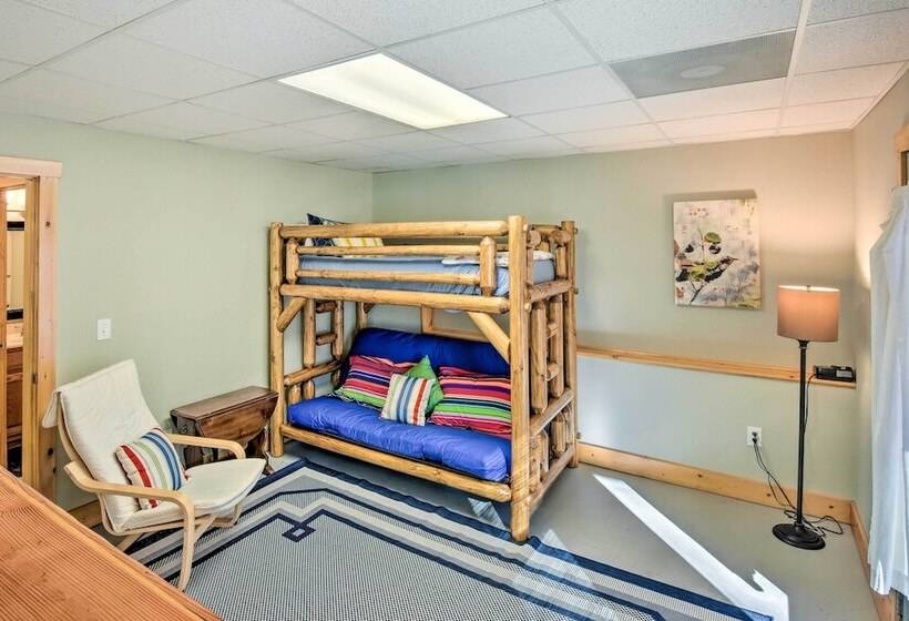 Dahlonega Cabin W/ Hot Tub, 4 Mi To Downtown!