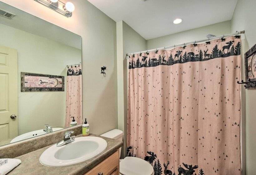 Dahlonega Cabin W/ Hot Tub, 4 Mi To Downtown!