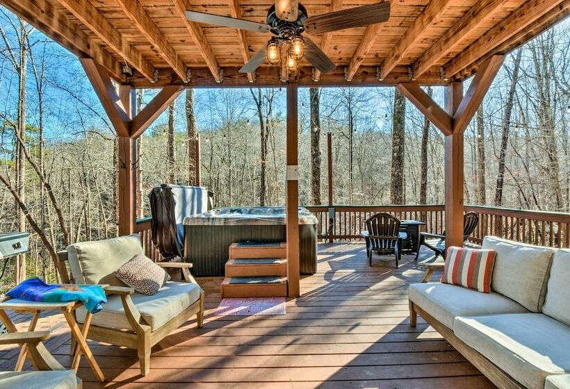 Dahlonega Cabin W/ Hot Tub, 4 Mi To Downtown!