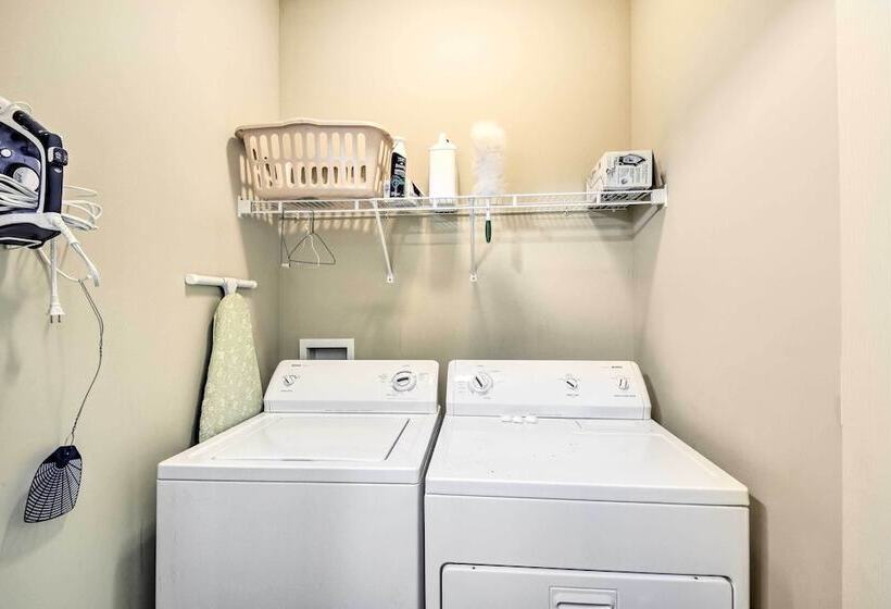 Dahlonega Cabin W/ Hot Tub, 4 Mi To Downtown!