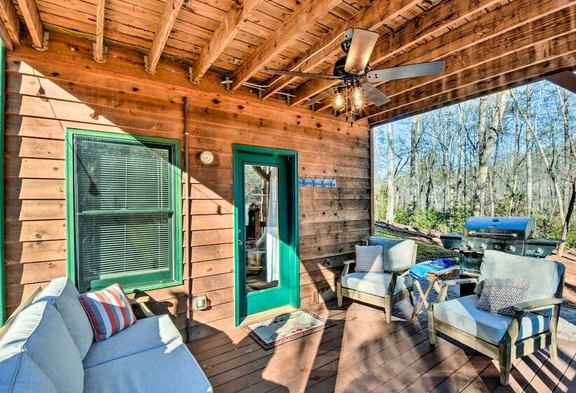 Dahlonega Cabin W/ Hot Tub, 4 Mi To Downtown!