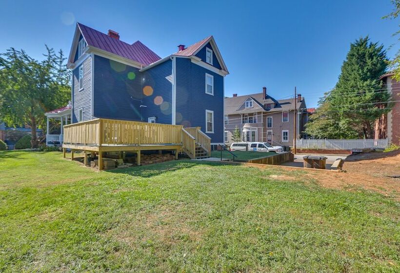 Danville Retreat W/ Hot Tub & Cozy Fireplace!