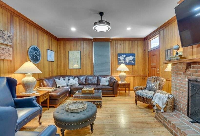 Danville Retreat W/ Hot Tub & Cozy Fireplace!