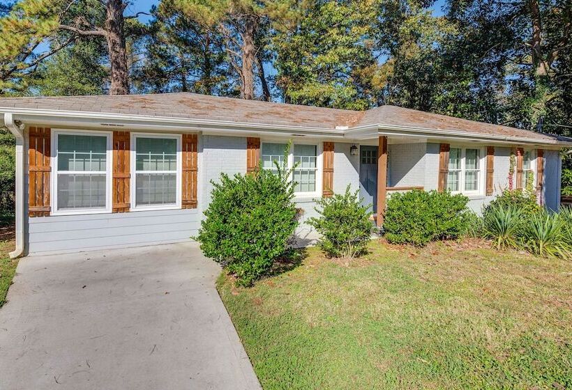 Decatur Home With Deck: 8 Mi To Downtown Atlanta!