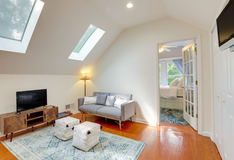 Delightful Decatur Retreat: Walk To Shops & Dining