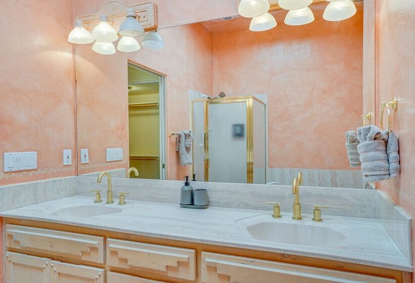 Desert Haven  Tucson Home   5 Mi To Downtown!