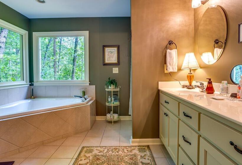 Dog Friendly Dahlonega Home W/ Private Fire Pit!