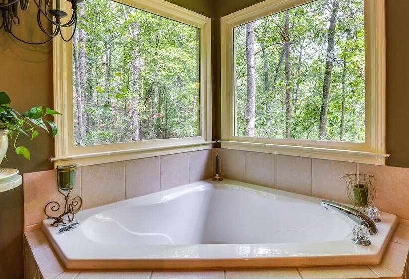 Dog Friendly Dahlonega Home W/ Private Fire Pit!